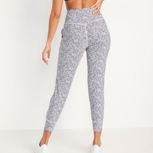 NWOT Old Navy Powersoft track pant in white + black dots size M - Picture 2 of 6